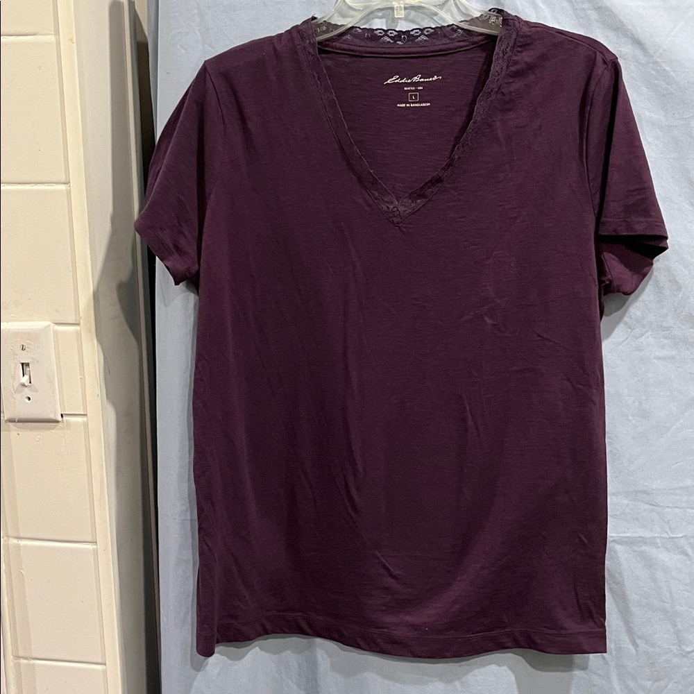 Eddie Bauer Deep Purple Lace Trim V-Neck Tee size L
